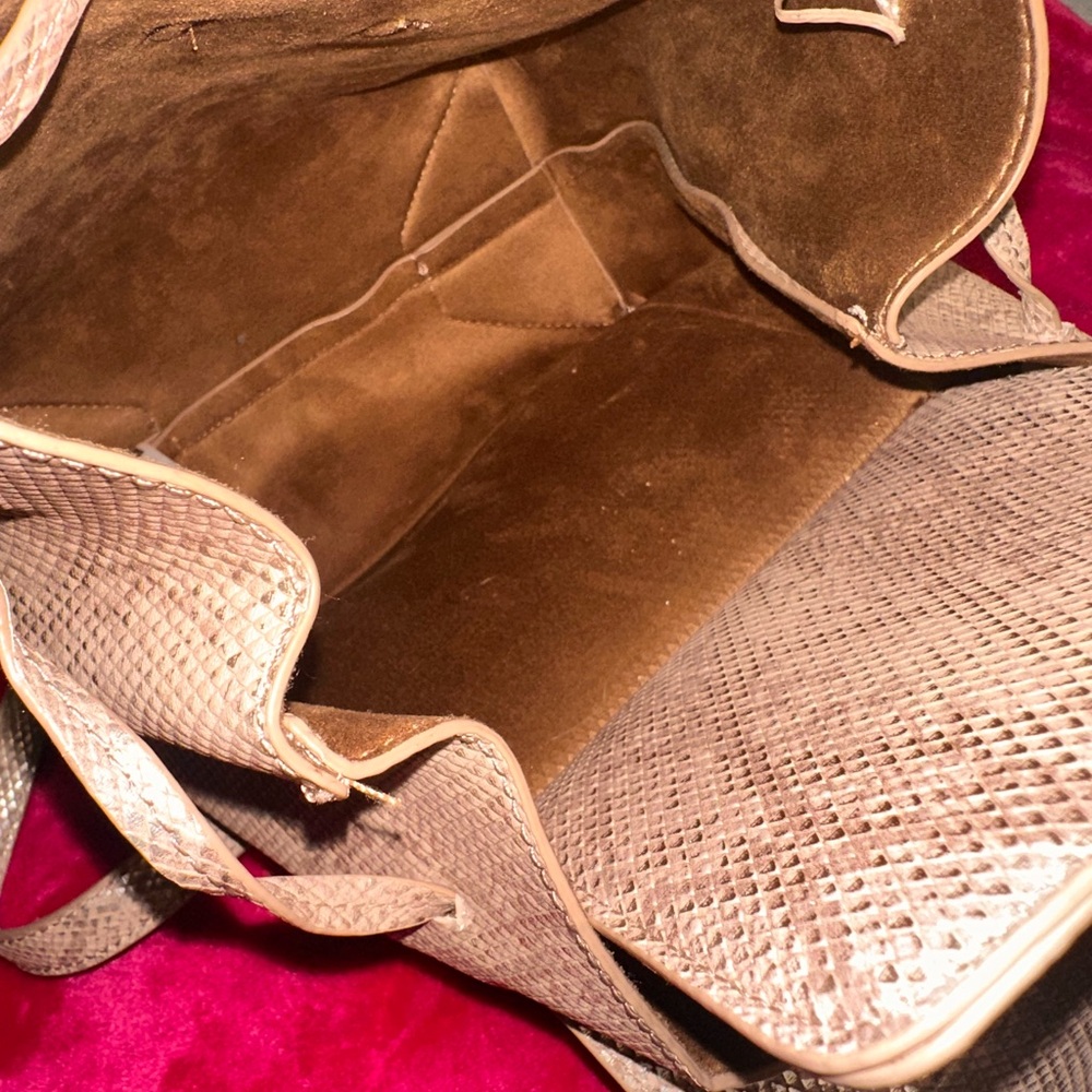 Elegant Tan Women's Bag - Picture 4 of 8